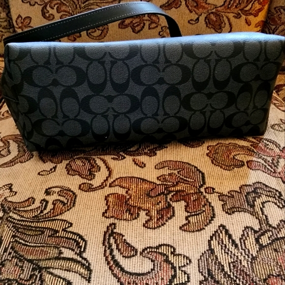 Coach Tote Bag - Picture 3 of 3